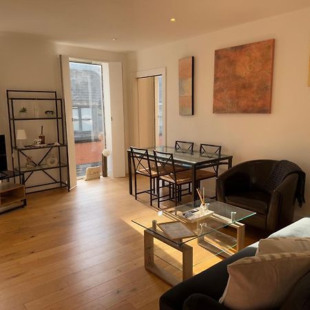 Central, Modern And Peaceful, Lovely Cathedral Views, Two-Bed Apartment With 40" Smart Tv & Free Onsite Parking Линкълн Екстериор снимка