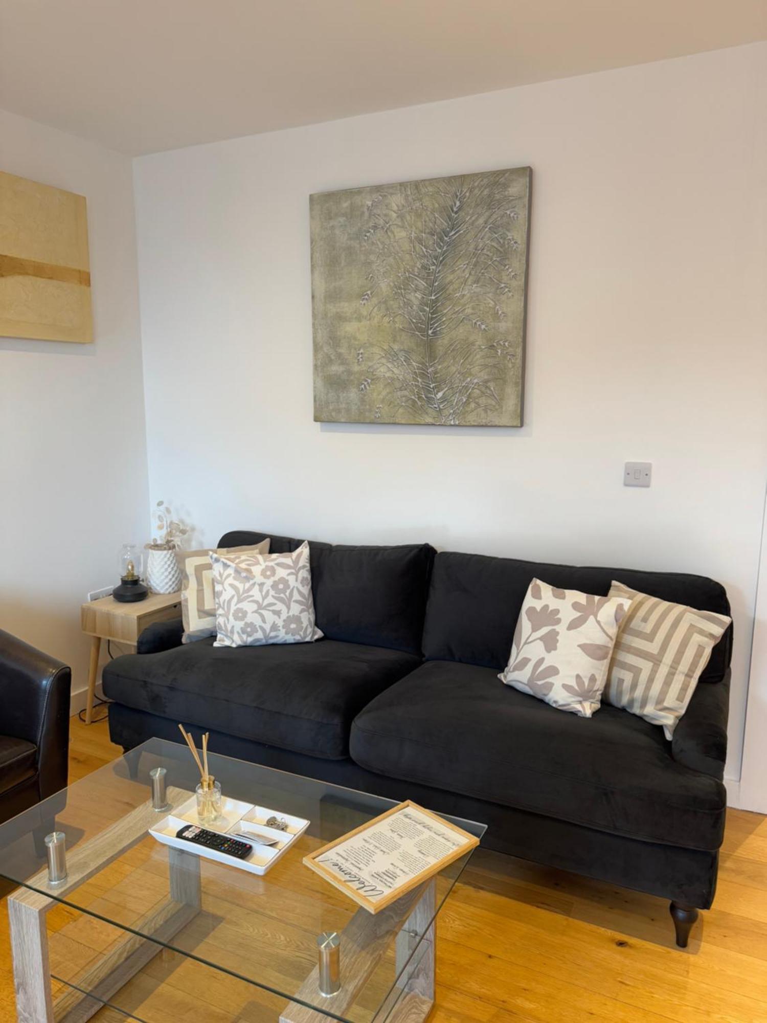 Central, Modern And Peaceful, Lovely Cathedral Views, Two-Bed Apartment With 40" Smart Tv & Free Onsite Parking Линкълн Екстериор снимка