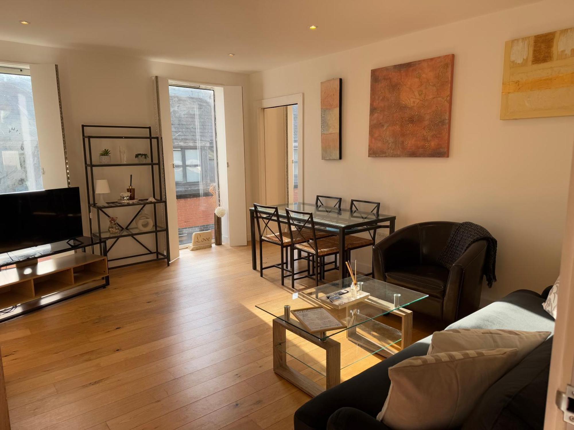 Central, Modern And Peaceful, Lovely Cathedral Views, Two-Bed Apartment With 40" Smart Tv & Free Onsite Parking Линкълн Екстериор снимка